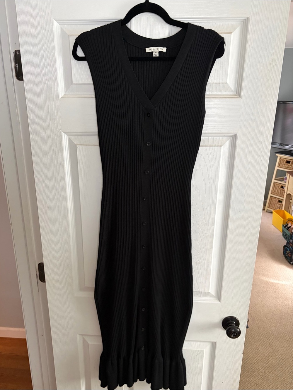 Tash & Sophie Black Ribbed closed Button-Down Sleeveless Midi Dress